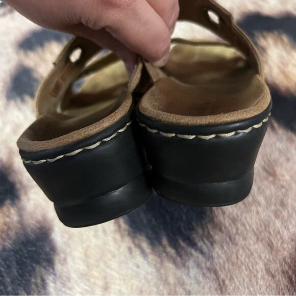 Clarks Double Strap Slide On Leather Sandals Women's Size 8 Tan Brown - Picture 7 of 12